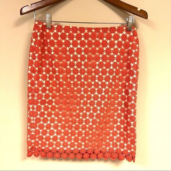 Talbots peach lace flower overlay pencil skirt. 2P - Picture 2 of 7